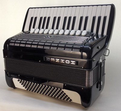 Hohner Tango IV P (schwarz)